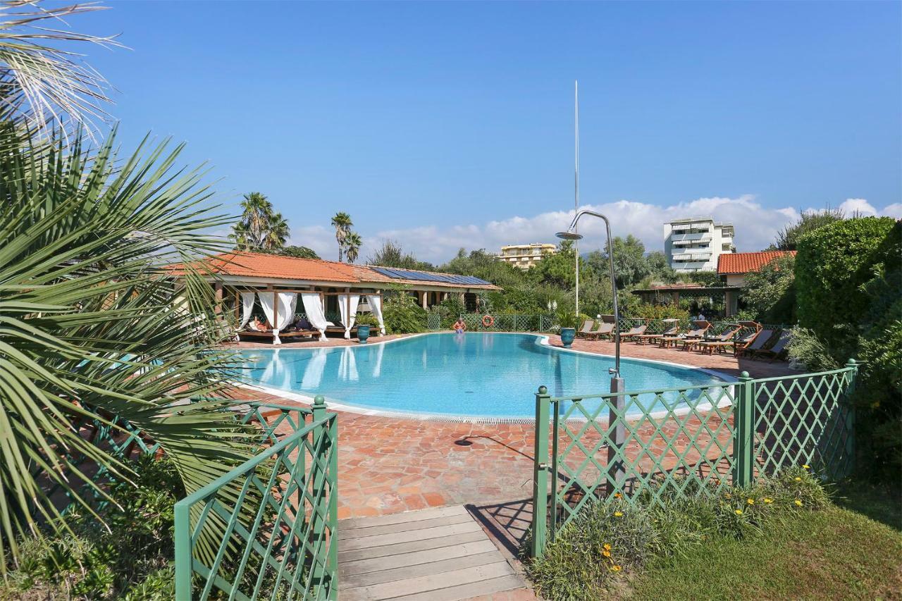 Soleado Beach House Pietrasanta Extérieur photo